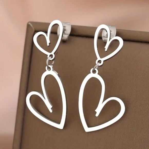 NEW!  Double hollow heart earrings - Picture 4 of 8
